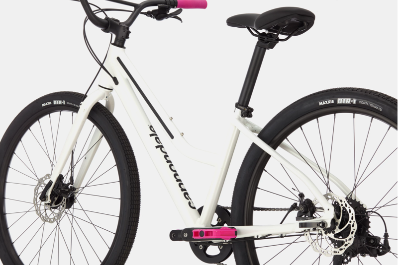  Cannondale Treadwell 3 Remixte Hybrid Bike in White-2